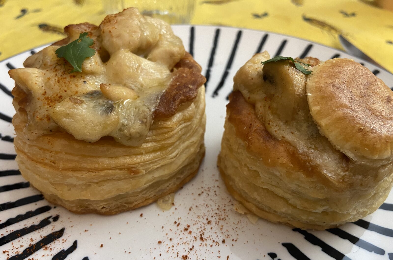 Vol-au-vent au poulet sauce foie gras – 192poule.net