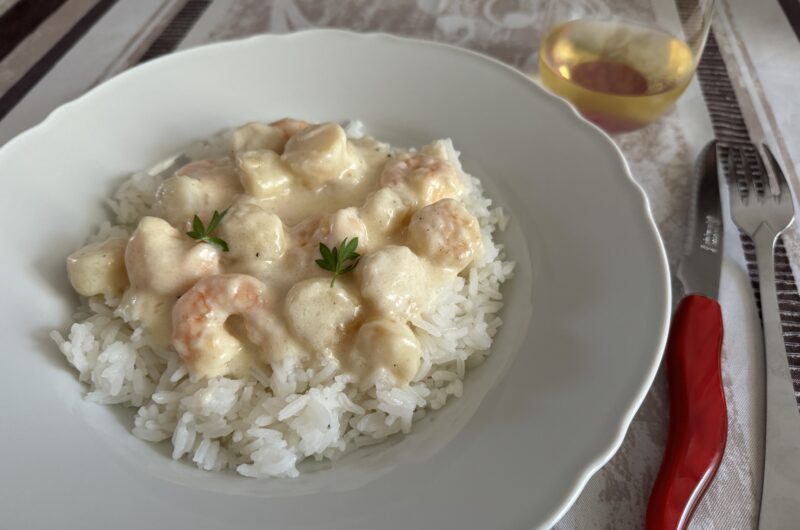 Saint-Jacques et crevettes sauce au muscat