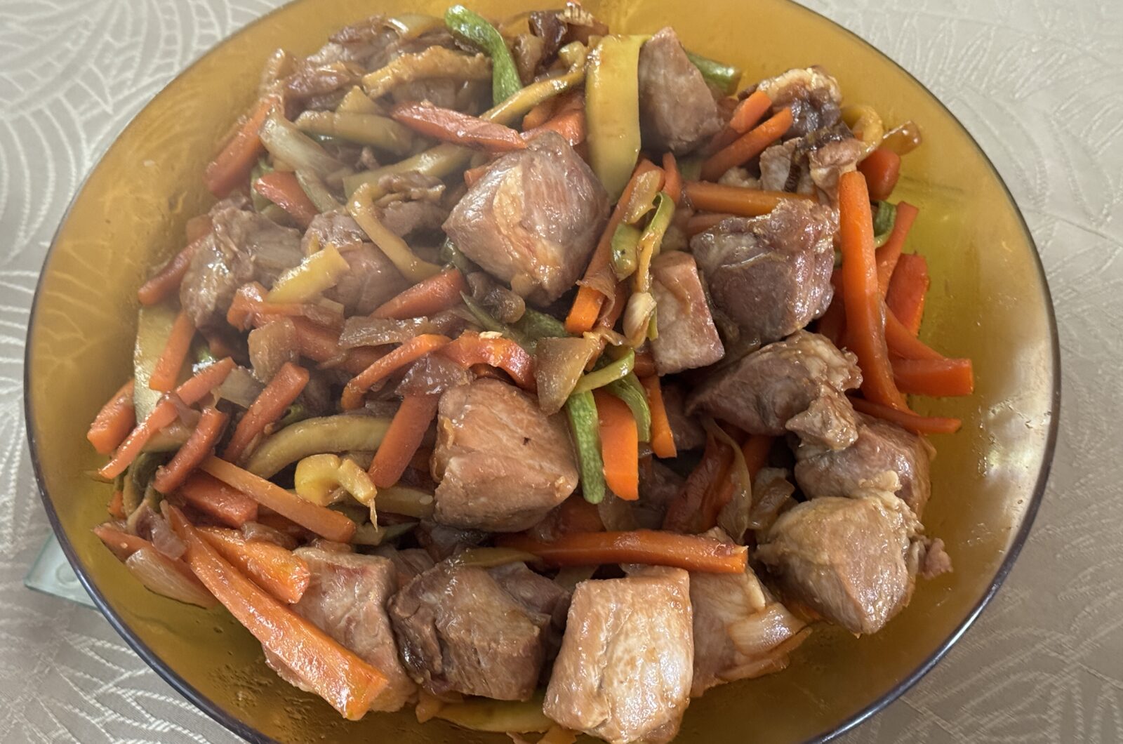 Sauté de porc aux carottes et courgettes