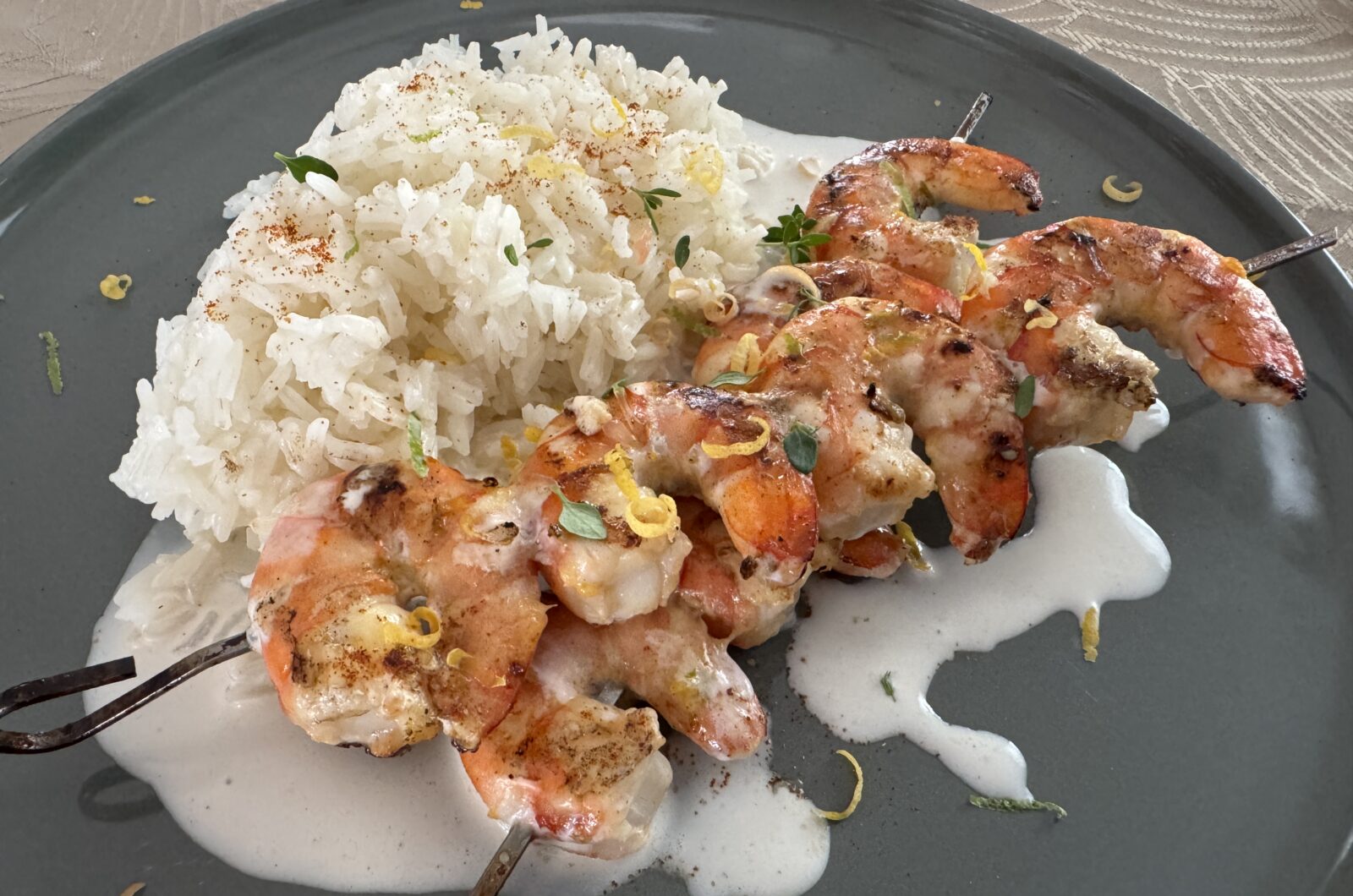 Gambas aux agrumes et sa sauce américaine