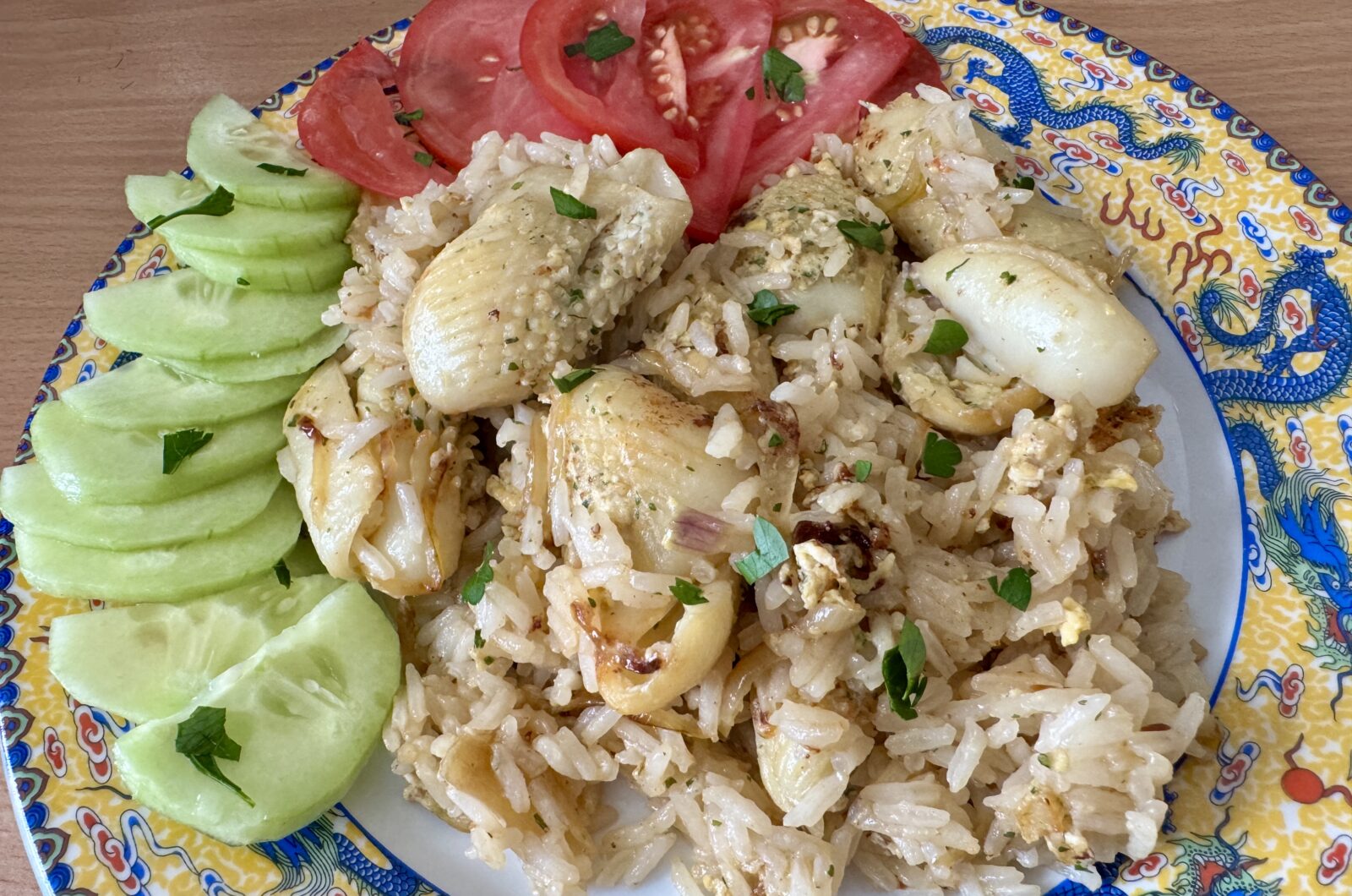 Riz frit thaïlandais aux seiches
